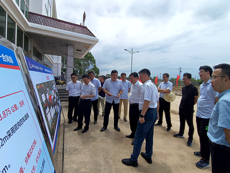省鐵投公司副總經(jīng)理、蕪銅公路公司、皖江公司董事長(zhǎng)劉允超一行到銅商高速項(xiàng)目調(diào)研指導(dǎo)工作1