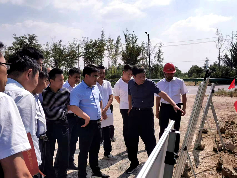亳州市委常委、副市長(zhǎng)左龍蒞臨亳蒙預(yù)制標(biāo)調(diào)研指導(dǎo)